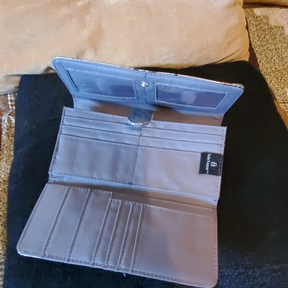 Wallet - Picture 3 of 3